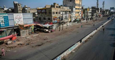 Hamas says open to 5-year Gaza truce, one-time hostages release
