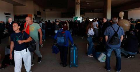 Massive blackout hits Spain and Portugal