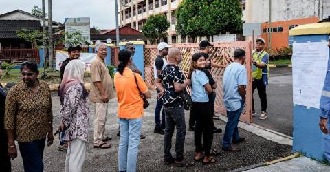 19 polling centres open at 8 am
