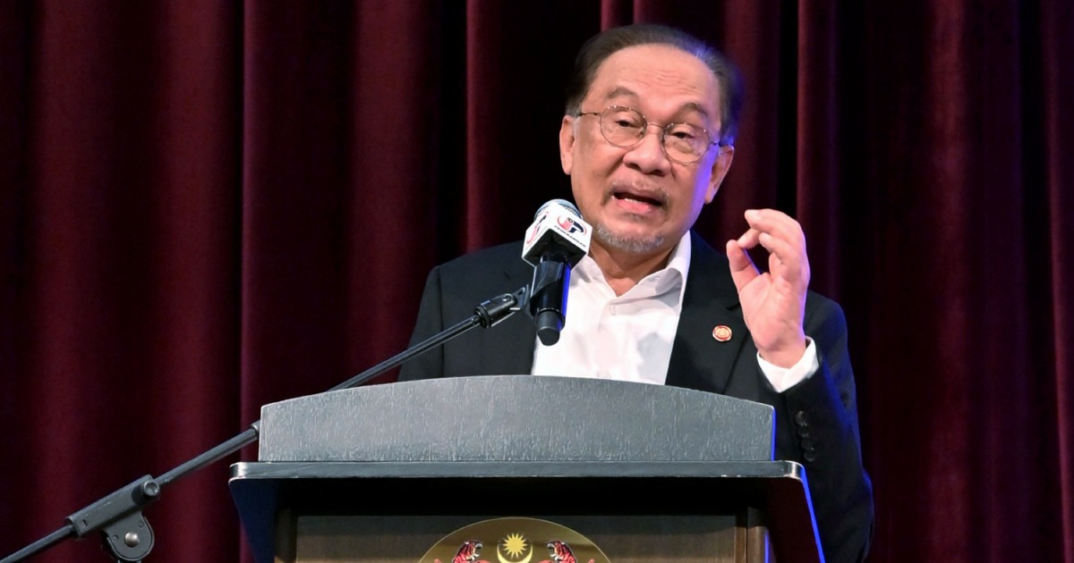 'Tunggu Sekejap,' Anwar drops teaser video ahead of special announcement [WATCH]