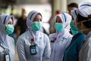 157, 285 medical staff serving at Health Ministry facilities nationwide as at March 31, Dewan Rakyat told