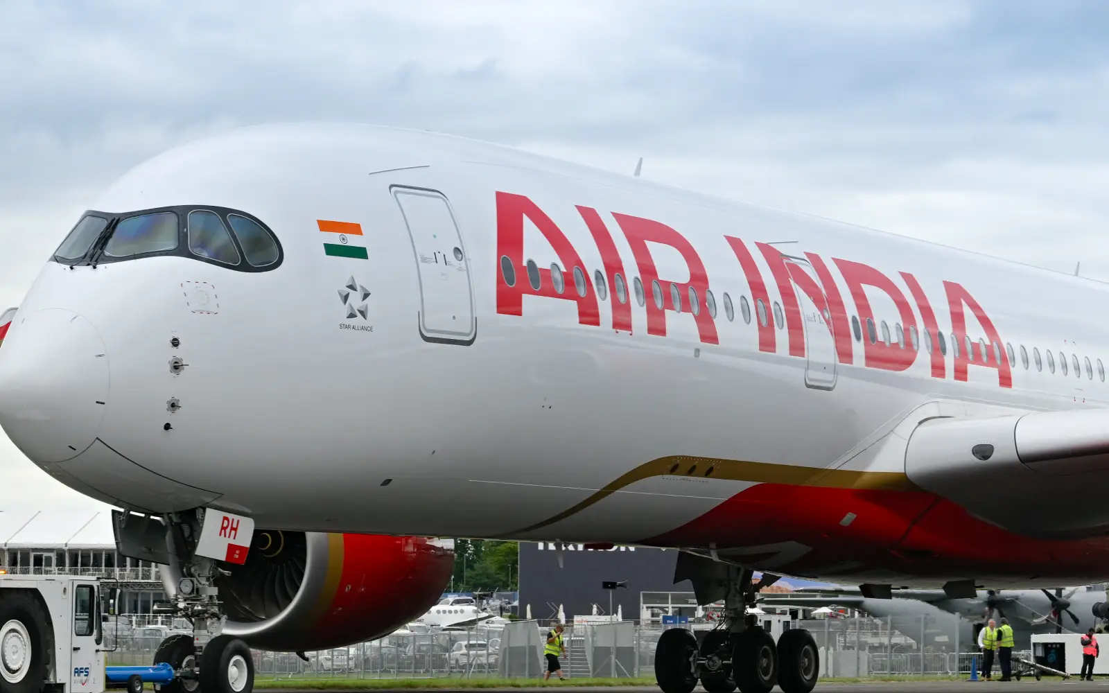 Cover Image for Air India Dreamliner returns to Hong Kong after technical issue mid-air