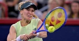 Bouchard extends career with first-round win at Canadian Open