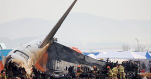 Evidence shows Jeju Air pilots shut off less-damaged engine before crash