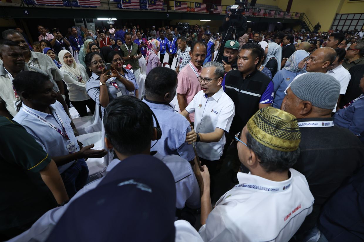 Fahmi engages over 2,300 Madani community members at Melaka gathering