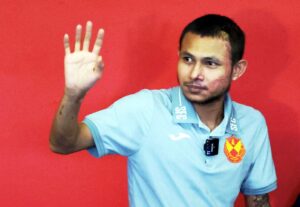 Investigations into footballer's acid attack can resume if new leads emerge
