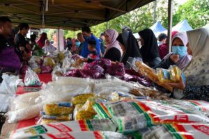 Kita MADANI carnival in Muar offers summons discounts and free dental checks