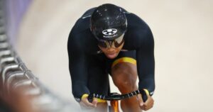Knee issue continues to haunt Shah as worlds loom on the horizon