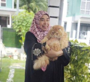 Oyen, si pencuri selipar
