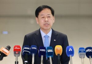 Praise Trump and speak simply: How the South Korean team negotiated its trade deal