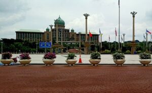 RMK13: Sasar 95 peratus perkhidmatan secara dalam talian menjelang 2030