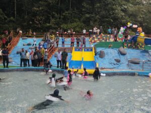 Taman Tema Air Taman Pertanian Sekayu dibuka