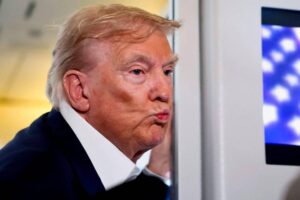 Trump approval rating hits record low at 40% in latest poll