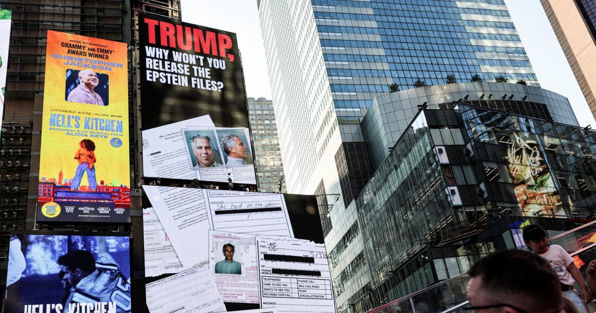 Trump's distraction methods fall flat against Epstein uproar