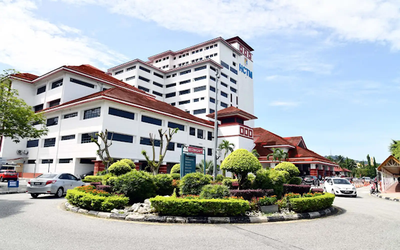 Cover Image for Reveal caterers awarded contracts at public hospitals, govt told