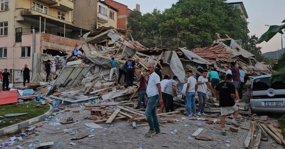 1 killed, dozens injured as quake hits western Turkey