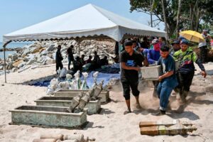 100 kubur di Kampung Pengkalan Maras dipindahkan mulai hari ini