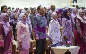 Cover Image for Pelantikan baharu PKR cerminan ‘kesehaluan’ dengan pimpinan, kata penganalisis