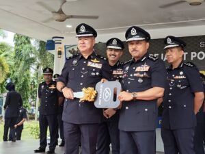 153 pangkalan haram atas tanah kerajaan dirobohkan terlebih dahulu