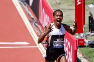 Kipyegon hampir pecahkan rekod dunia