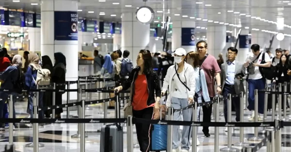 2 senior immigration officers nabbed in KLIA counter setting probe