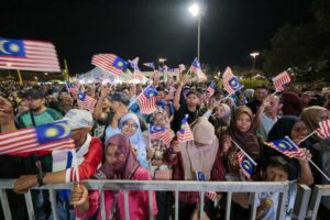20,000 sambut ambang merdeka peringkat negeri di Ipoh