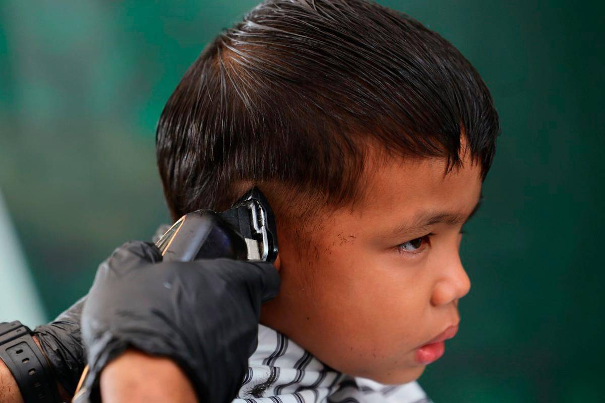 300 pengunjung rebut peluang gunting rambut percuma di PMR N Sembilan