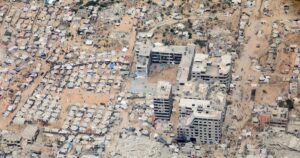 37 dead, 200 injured in Gaza as Israeli forces fire on civilians near aid points