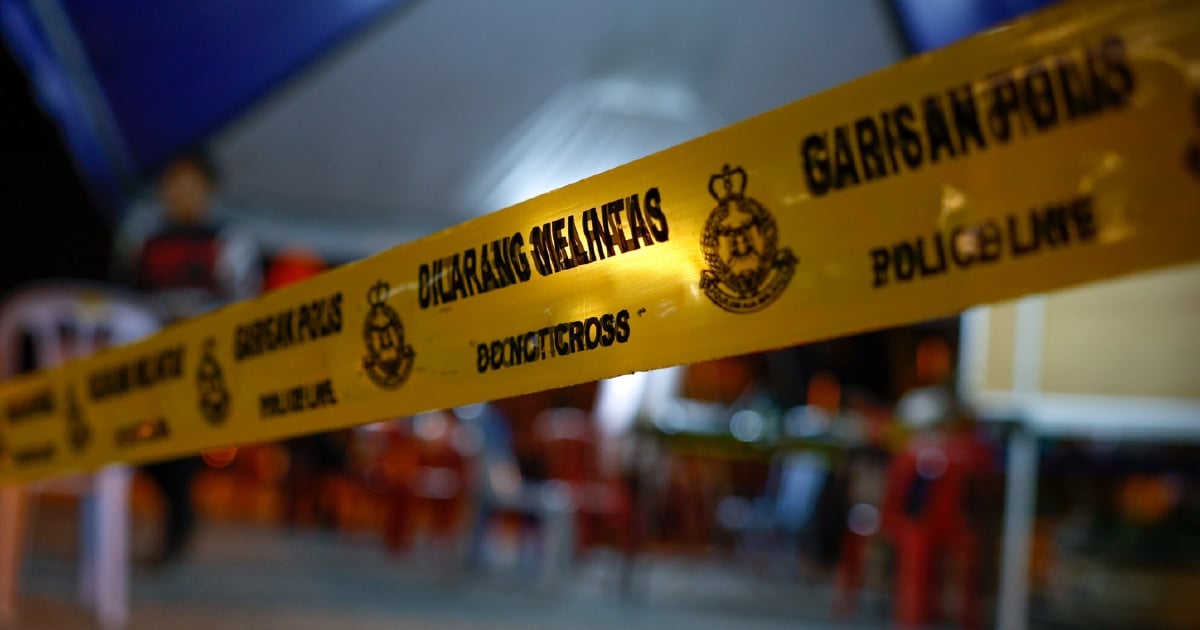 7-year-old girl dies after motorcycle - van collision in Tanah Merah