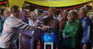 Abang Johari: That's my daughter with me, not a new love