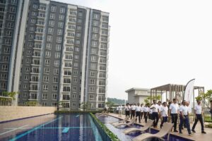 Amirudin hands over Idaman Bukit Jelutong homes to 1,260 owners
