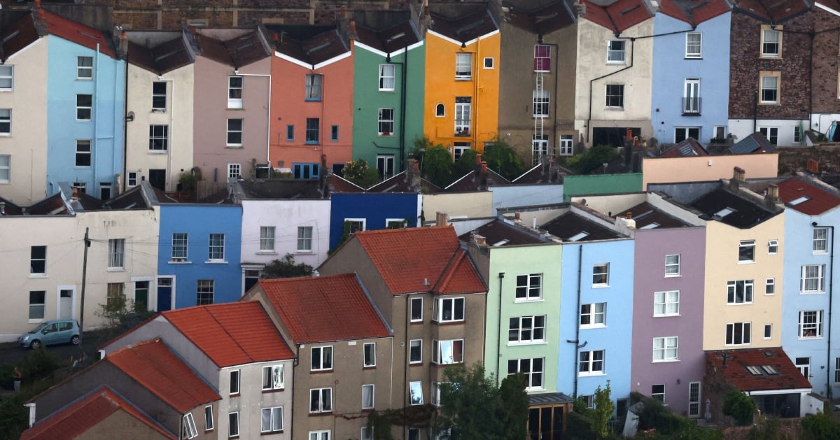 Asking prices for UK homes drop but July sales hit 5-year high