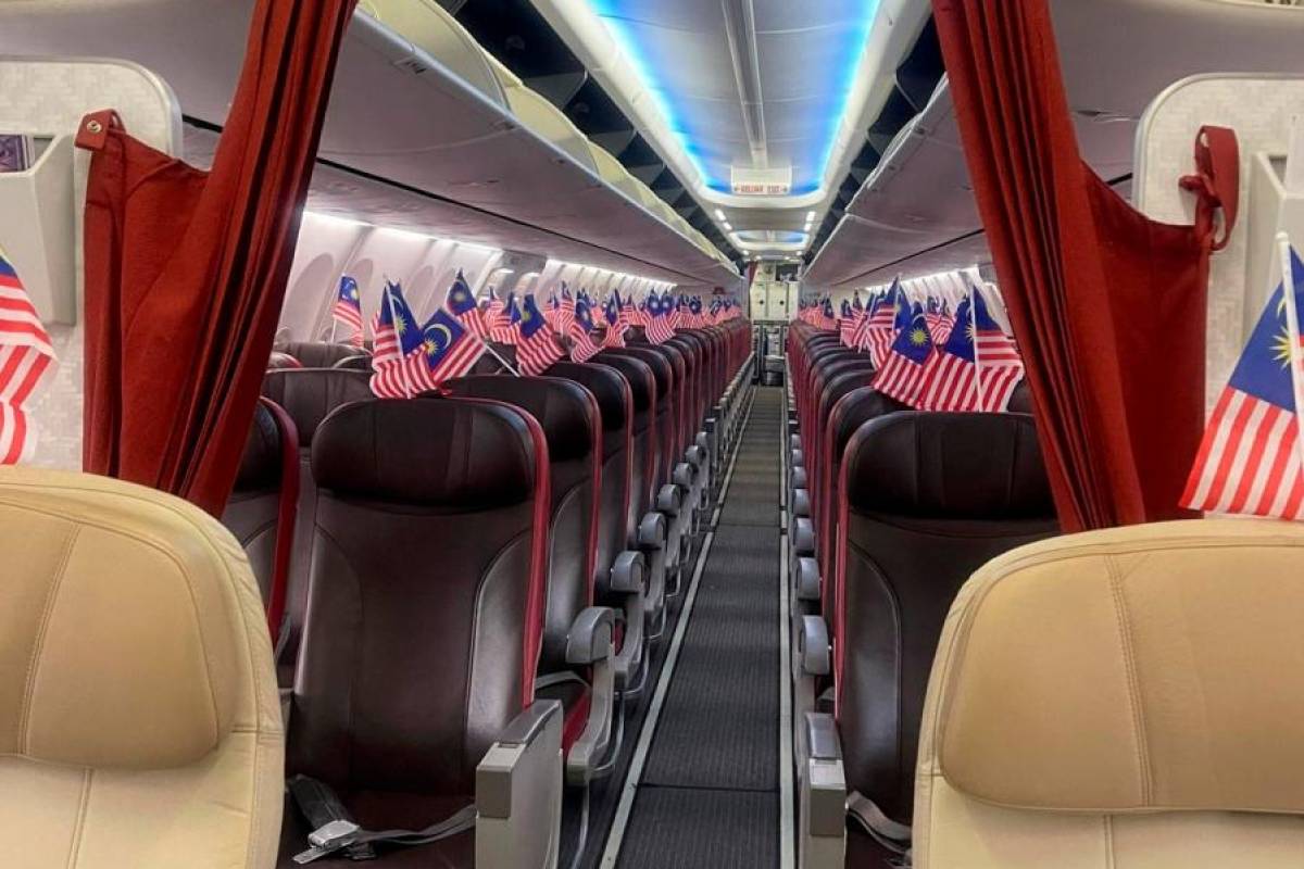 Batik Air celebrates National Day with surprise giveaways on flights