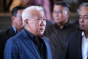 Bela diri Bung Moktar, Zizie Izette tangguh 2 Sept