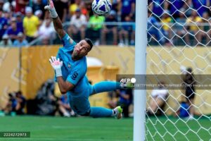Brazilian goalkeeper Fabio matches Shilton’s record for most football appearances