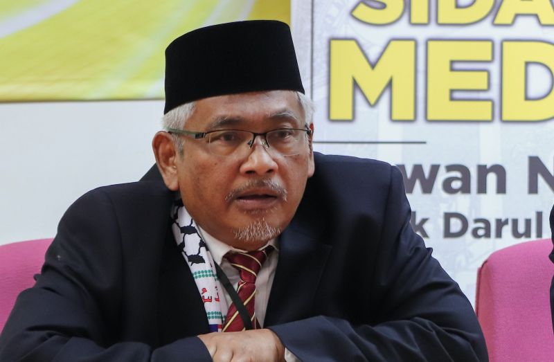 Cabar Anwar bubar Parlimen mengarut – Aziz Bari