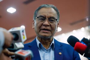 Cabinet memorandum on vaping ban to be tabled by year end, says Dzulkefly