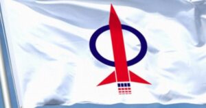 Calls grow for DAP to cut ties with Akmal over flag issue