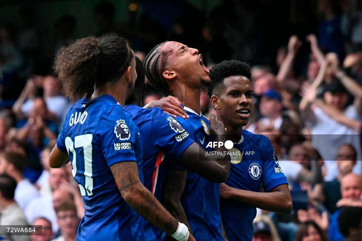 Chelsea beat Fulham 2-0 amid VAR controversy in Premier League clash