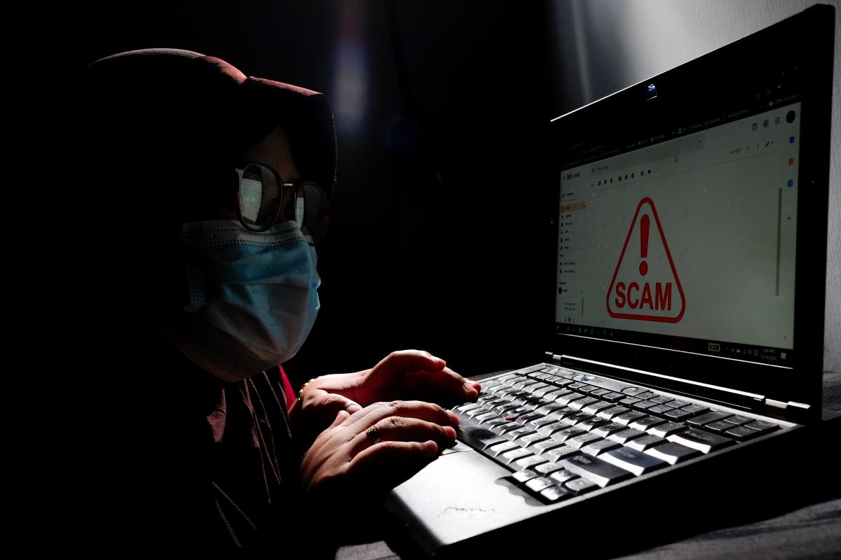 Civil servant loses RM124,930 in phone scam involving fake police