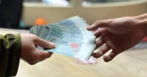 Civil servants top list of arrests for accepting bribes in last 10 years