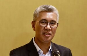 Correction, not criticism: Fact-checking Dr M on Malaysia-US trade deal done with all due respect, says Zafrul