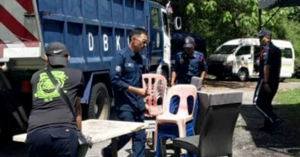 DBKL hauls up nine traders for obstructing sidewalks