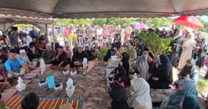 Death of parents in Segamat crash leaves four girls as orphans