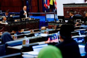 Dewan Rakyat debates espionage threats and F1 return today