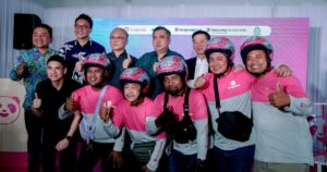 Don't penalise delivery riders for delays beyond their control, says Loke