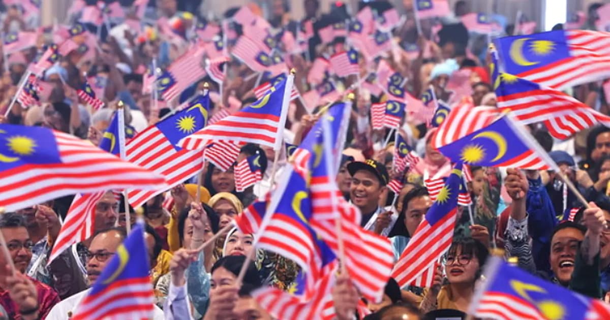 Don’t be afraid to fly the Jalur Gemilang, says govt