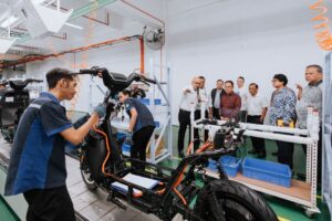 EP Manufacturing, Blueshark pasang motosikal EV, SoloEra Solo 1C di Glenmarie