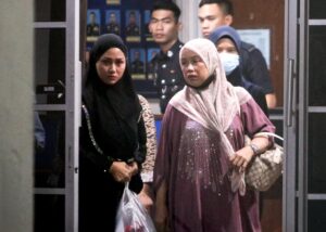 Eda Ezrin, Aida pulang ke pangkuan keluarga