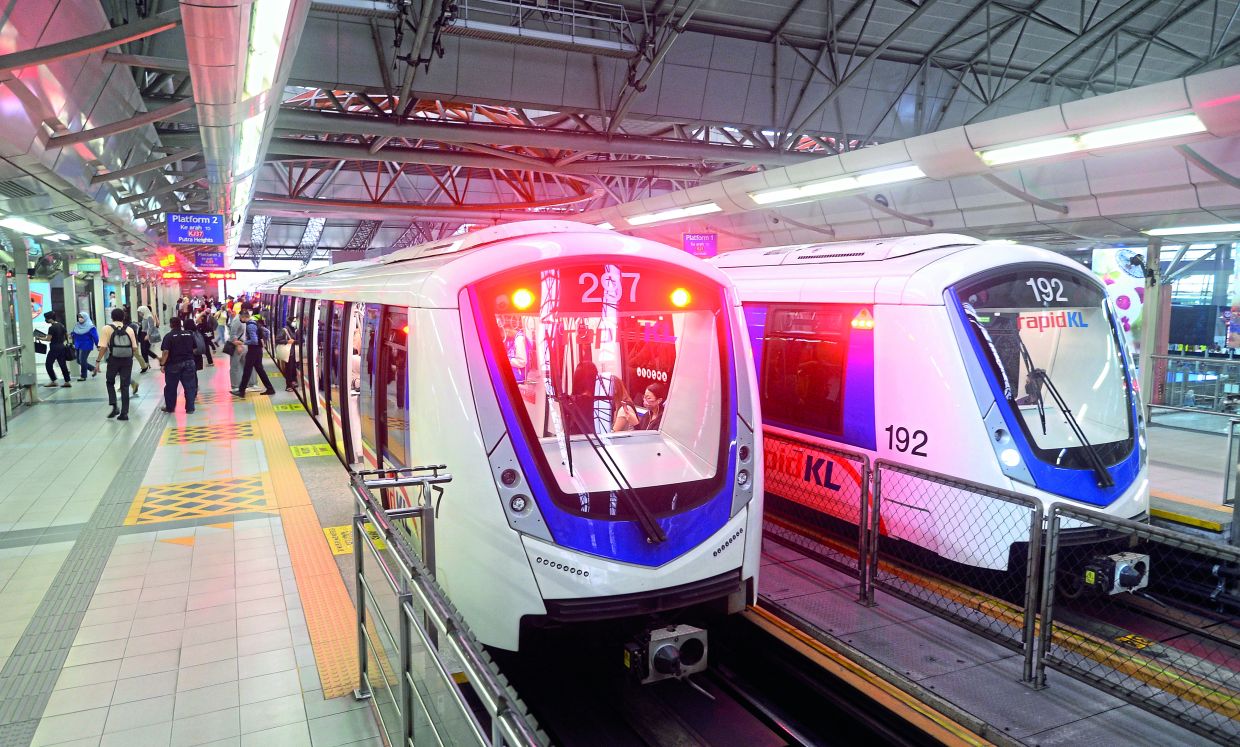 Extended operating hours for Masjid Jamek, Pasar Seni LRT lines until 1am tomorrow, Sunday